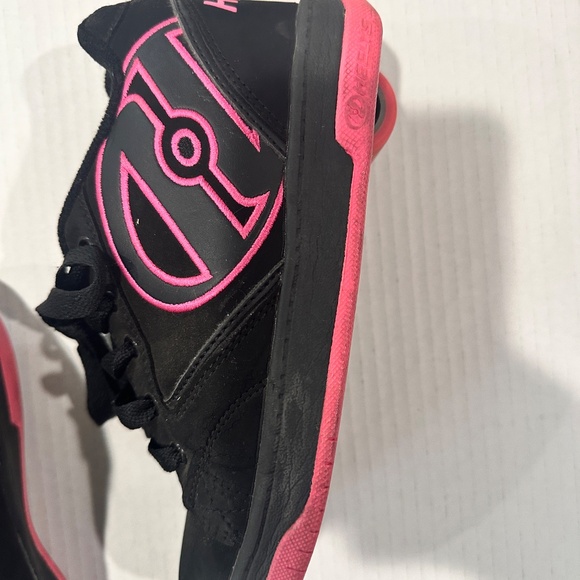 Heely’s women’s size 5 - Picture 2 of 5